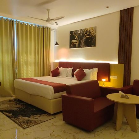 Hotel Meridian Blue Warangal Exterior photo