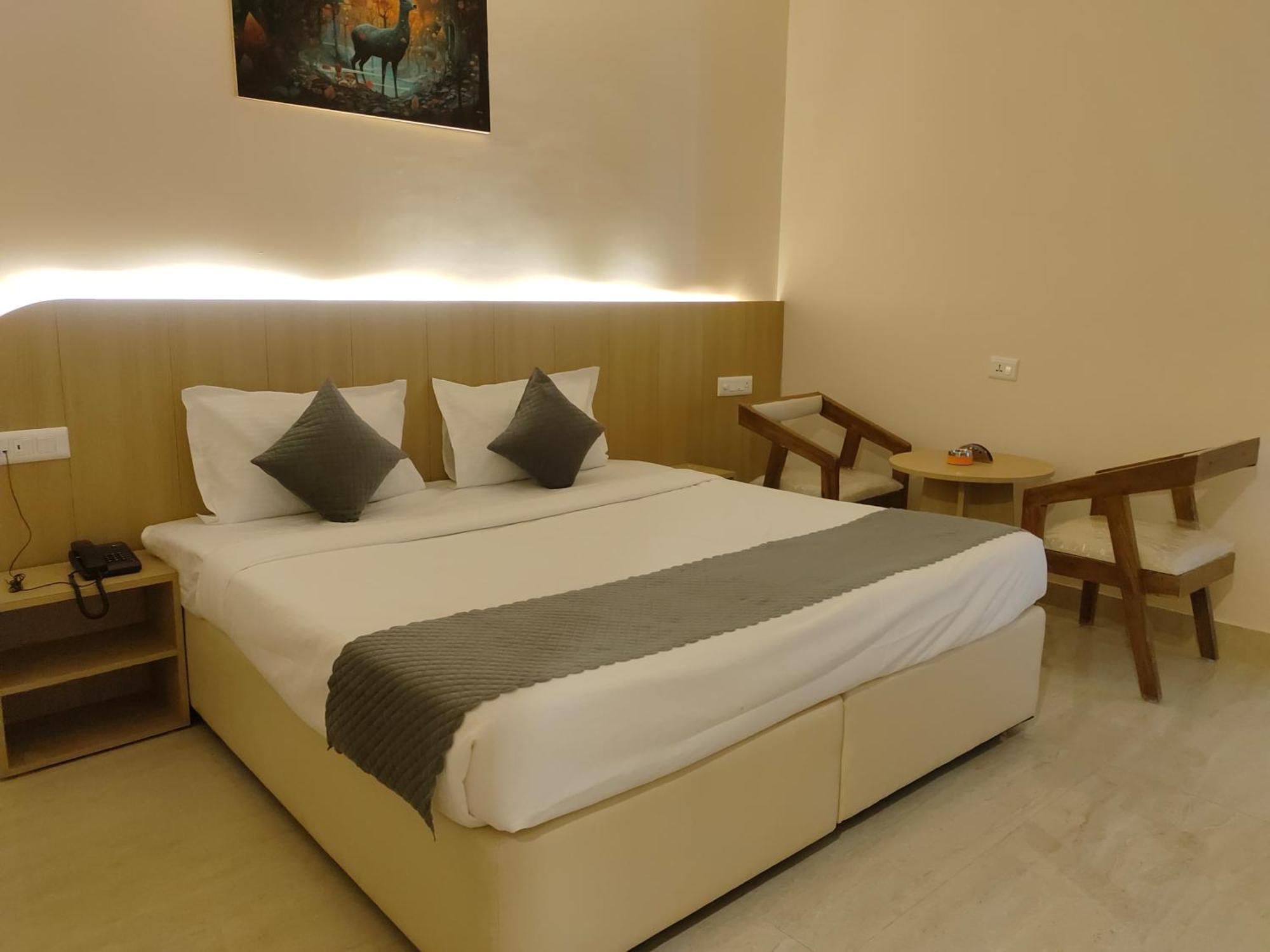 Hotel Meridian Blue Warangal Exterior photo